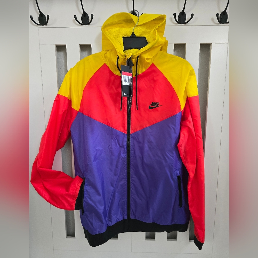 BRAND NEW NIKE SPORTSWEAR HERITAGE WINDRUNNER JACKET SZ LARGE MEN VIOLET YELLOW